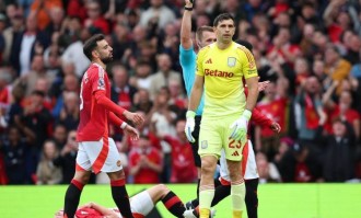 记者：曼联、马竞近几周考察了大马丁，球员想踢欧冠