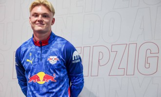 卖便宜了！尤文今夏1000万欧出售姆班古拉，如今德甲3场1球3助攻