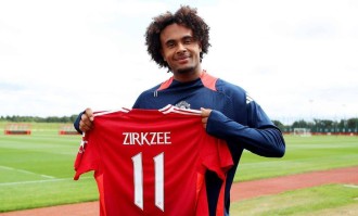 从“红魔”边缘人到意甲新篇章：齐尔克泽的职业生涯拐点