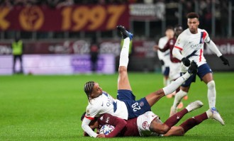 法甲-18岁新星处子球拉莫斯杜埃破门 巴黎3-2梅斯迎两连胜