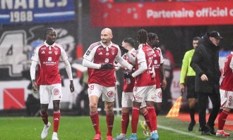 法甲第23轮爆冷：马赛客场0-2不敌布雷斯特，最新积分榜全面更新