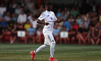 曼联小妖头部受重创被抬下，比赛直接取消！阿莫林征召一人参与备战阿森纳